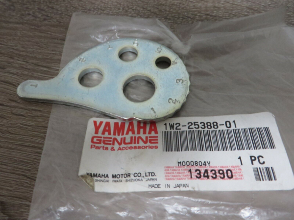 Yamaha Kettenspanner links DT80 LC LCII DT125 LC DT175 MX chain adjuster  1W2-25388-01 NOS 1W2-25388-01 Original Ersatzteil –